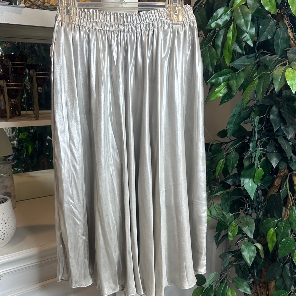 EUC H&M Shiny Silver Midi Skirt, 8